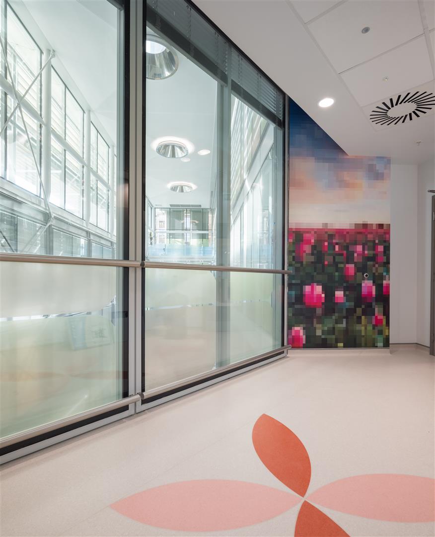 The wallsheets are easy to clean and maintain