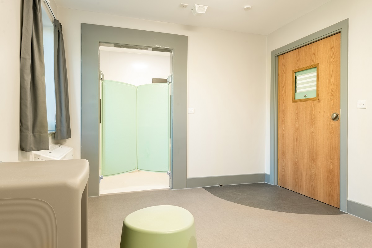 Safehinge Primera's En-Suite Door has a load-release mechanism and no known ligature points
