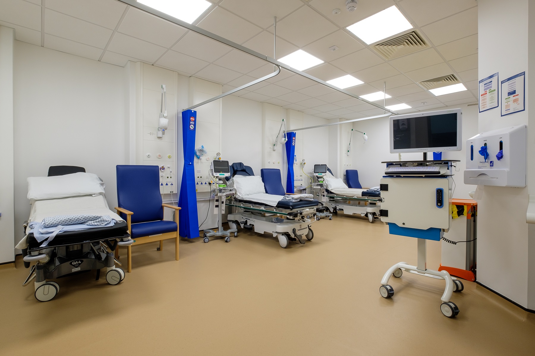 ModuleCo has handed over an ophthalmic operating theatre and recovery unit to St Mary's Hospital